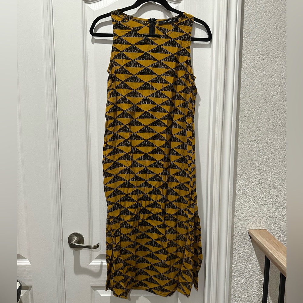 Manaola Sheath Midi Dress Small